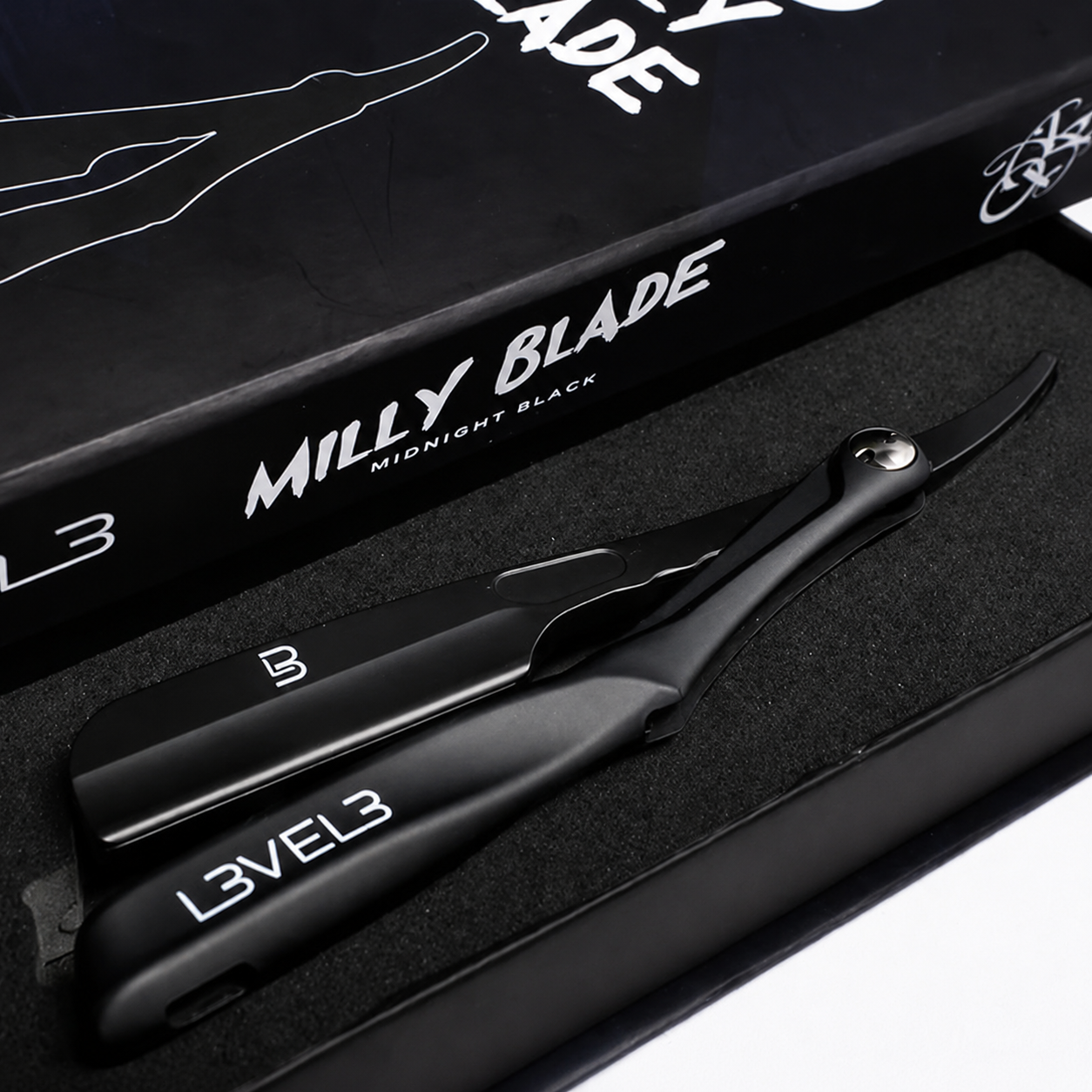 LEVEL 3 Milly Clutch Razor Holder